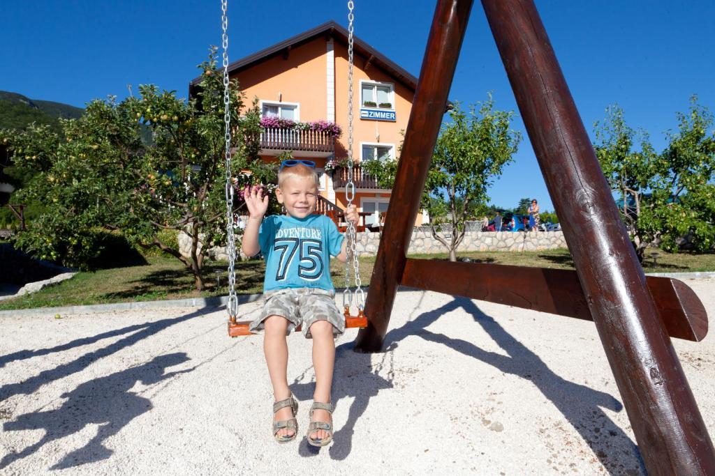 Plitvice Pension Perisic コレニツァ エクステリア 写真