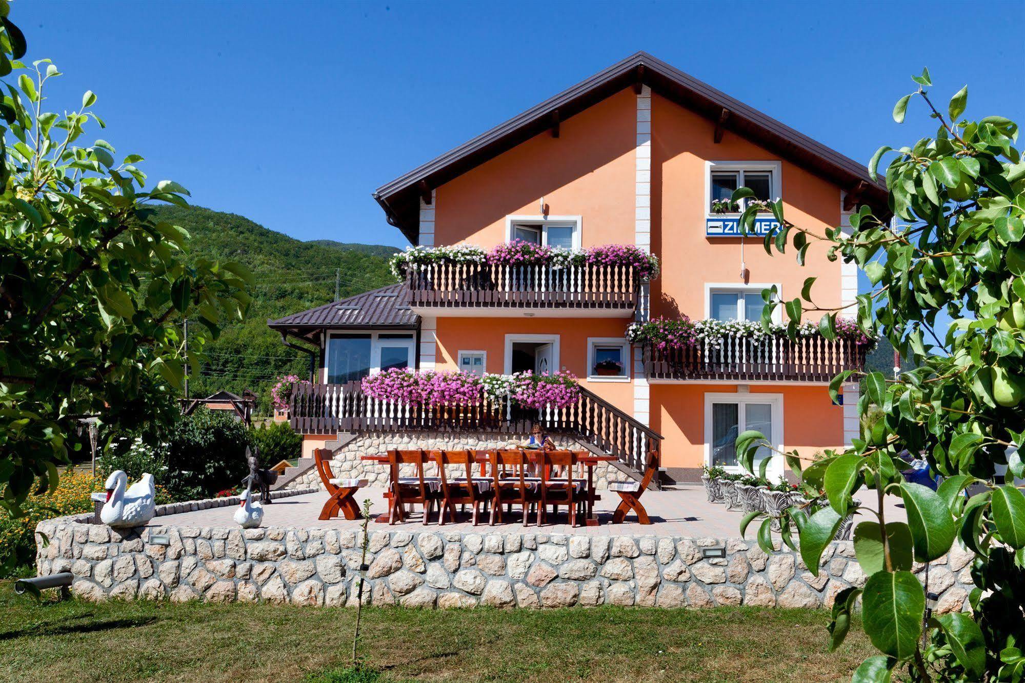 Plitvice Pension Perisic コレニツァ エクステリア 写真