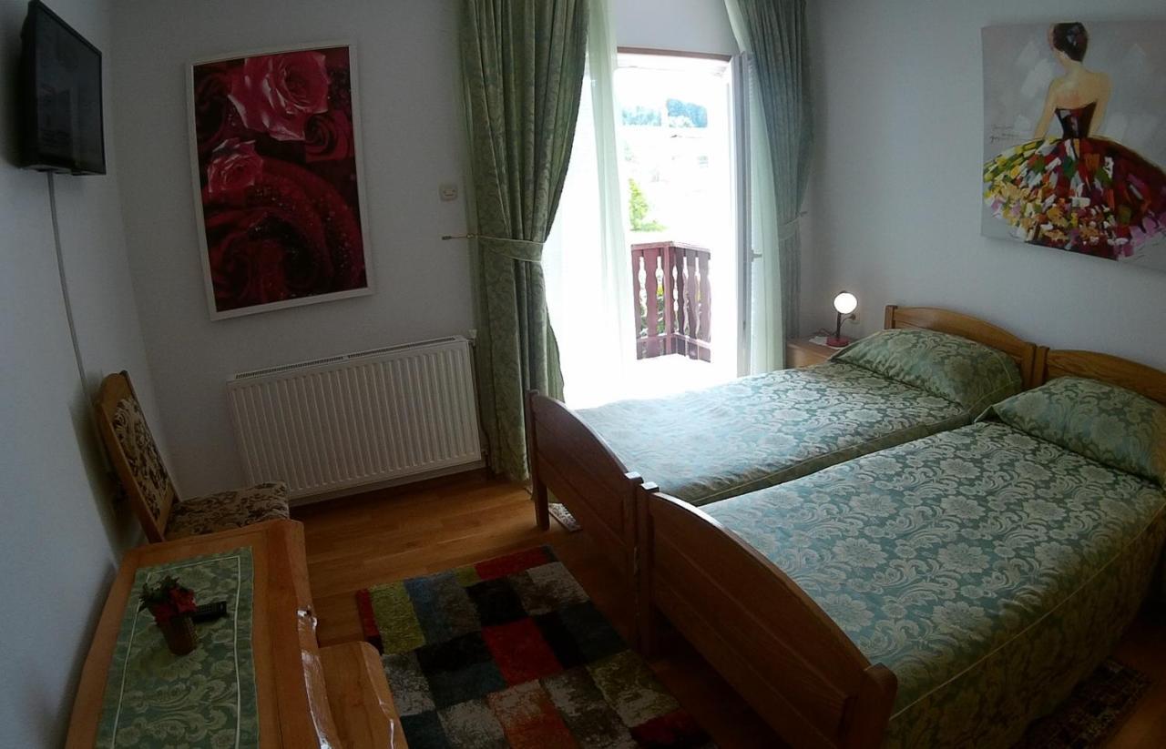 Plitvice Pension Perisic コレニツァ エクステリア 写真