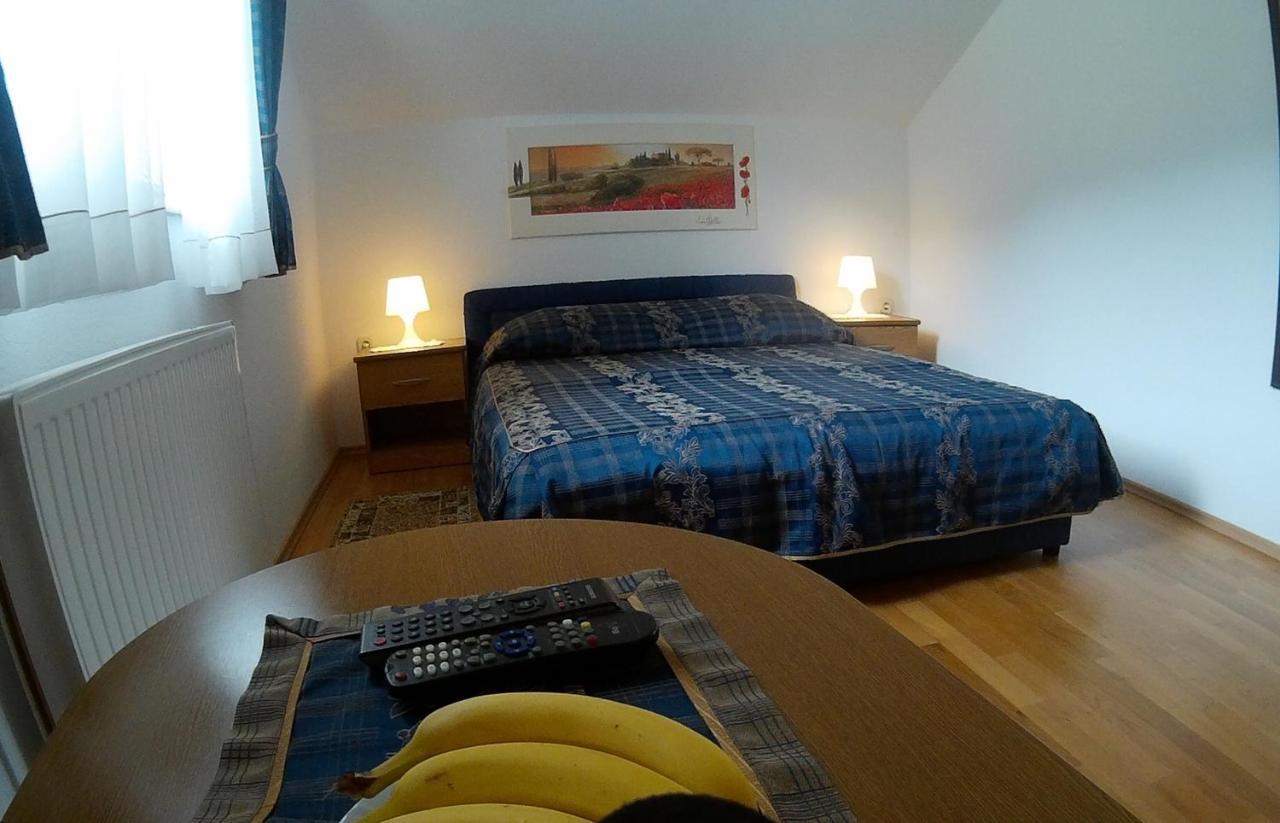 Plitvice Pension Perisic コレニツァ エクステリア 写真